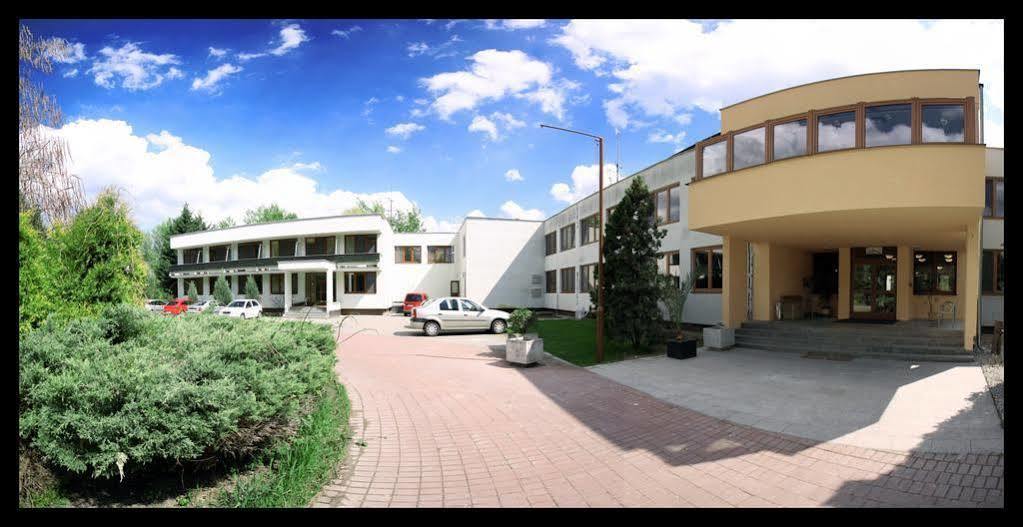 Relax Inn Šoporňa Exteriér fotografie
